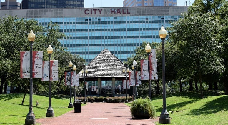 New Orleans City Hall