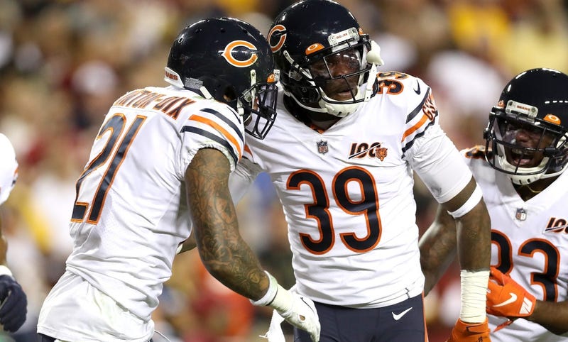 Bears safety Ha Ha Clinton-Dix (21) is congratulated by fellow safety Eddie Jackson (39) after making an interception against the Redskins.