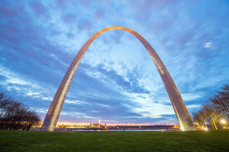 St. Louis Gateway Arch in Missouri at twilight