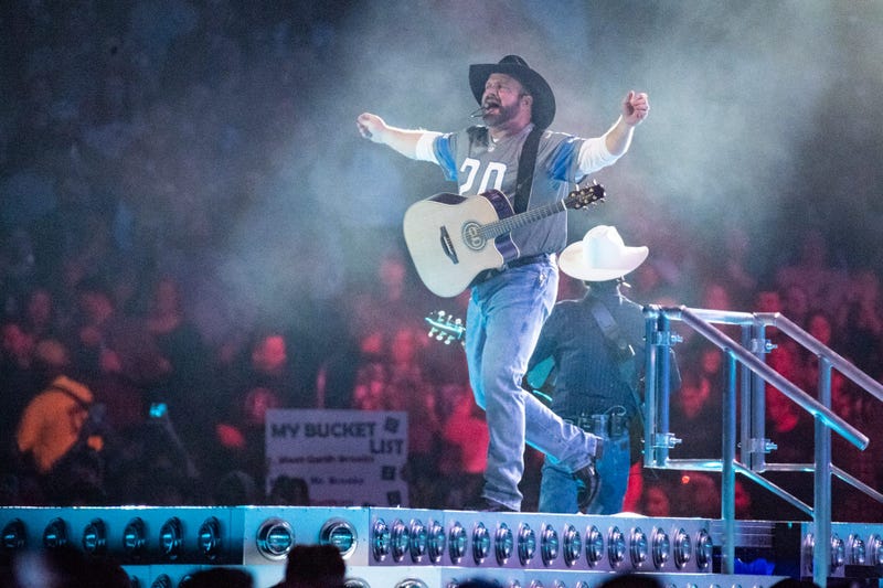 Garth Brooks gallery Ford Field 2020