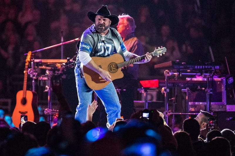 Garth Brooks gallery Ford Field 2020