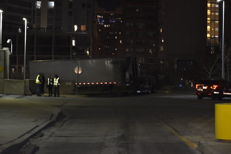 Authorities investigate the scene of a fatal crash on Dec. 15, 2019 in the 400 block of West Polk Street in the South Loop. Carly Behm/Sun-Times