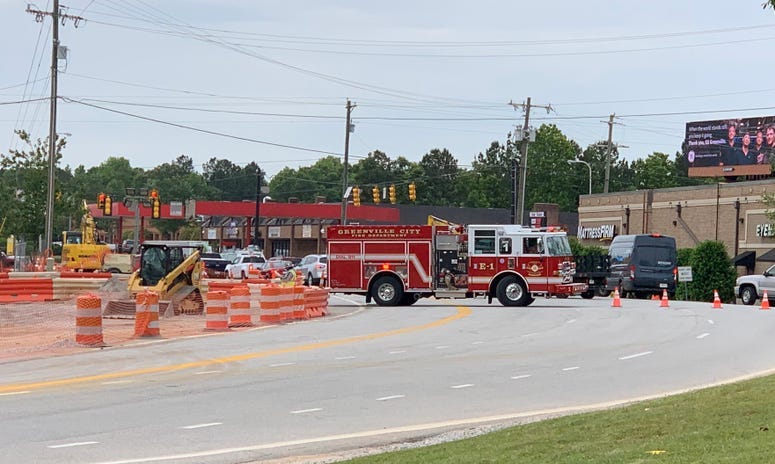 Garlington Road traffic is detoured due to gas line break