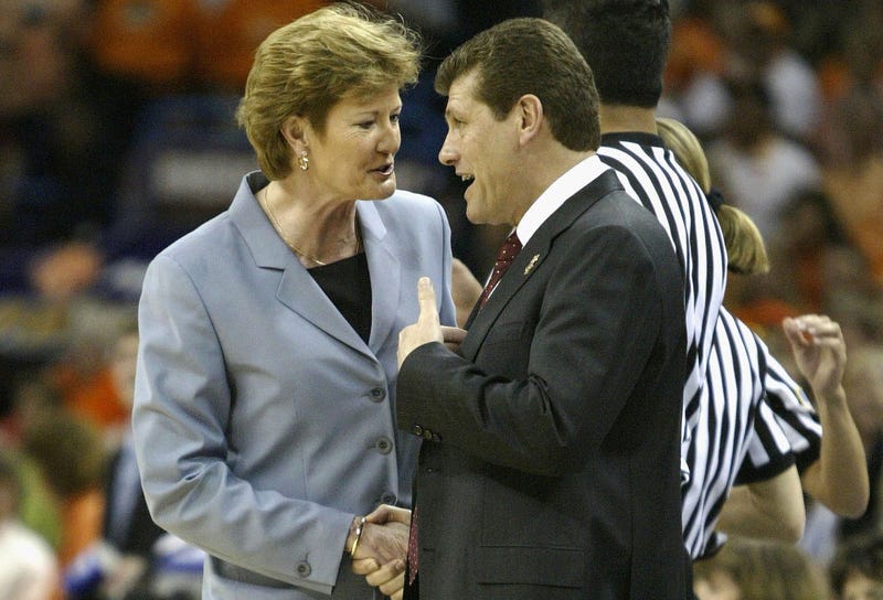 Geno-Auriemma-Pat-Summitt-G.jpg