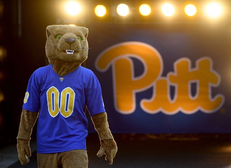 Pitt Panthers mascot "Roc"