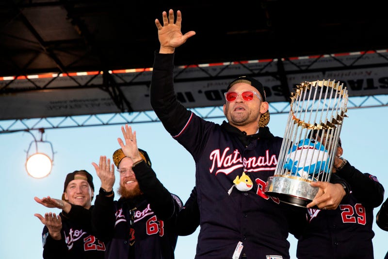 Nats fan dresses in World Series trophy costume - WTOP News