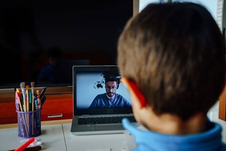 A child learning online