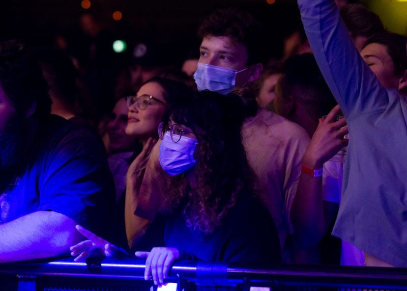 Masks at concert