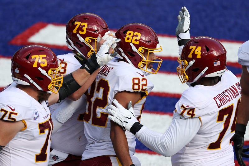 Celebracion Logan Thomas