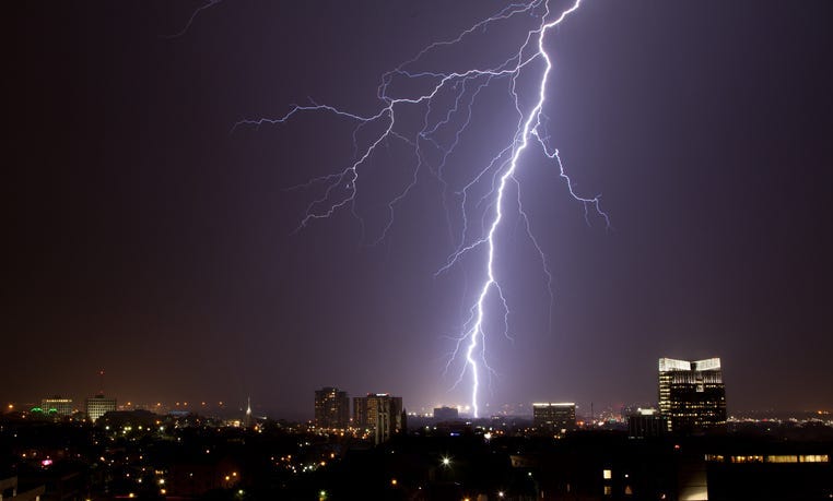 A single lightning bolt in Fort Worth Texas