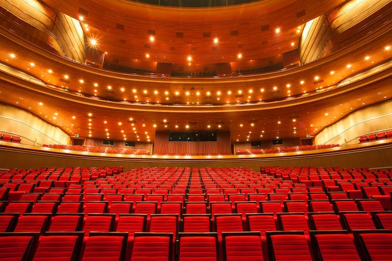 Barcelona Opera House Opens To Performance For 2 292 Plants