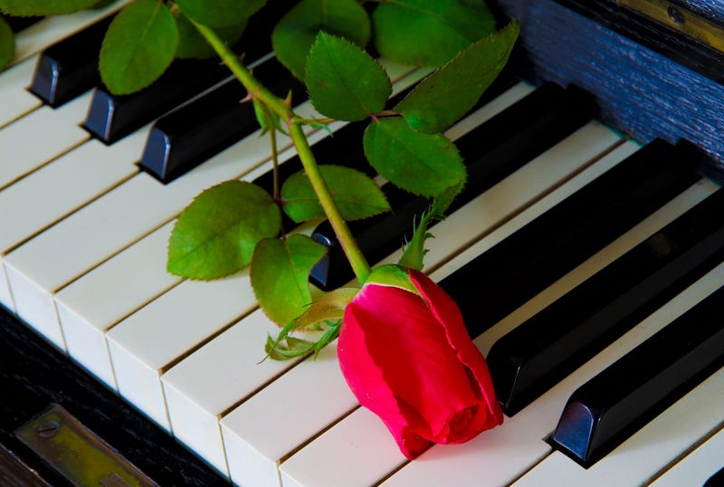 Piano & Flower