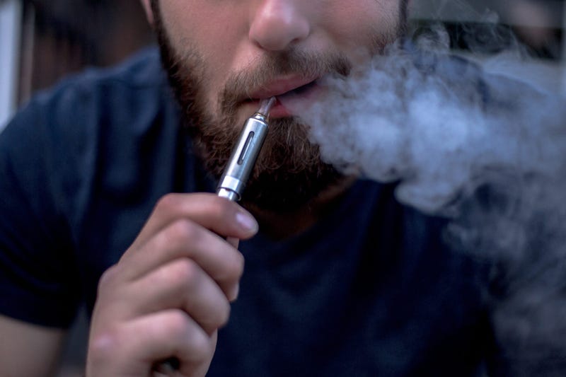 vape pen and smoke