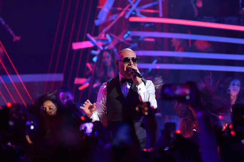Pitbull Premios Juventud 2016