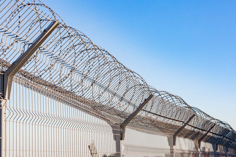 Prison, Jail