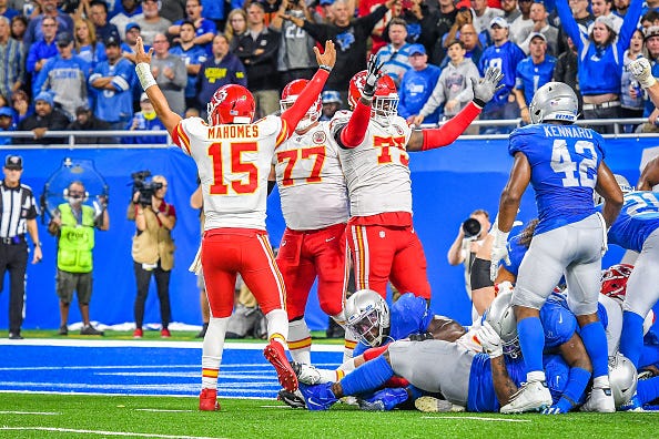 Patrick Mahomes and the Chiefs remained undefeated Sunday.