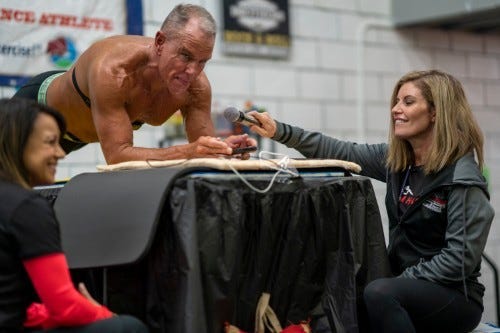 Marine veteran George Hood breaks world record for planking