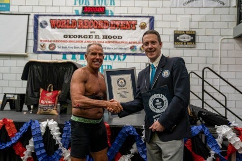 Marine veteran George Hood sets world record for planking