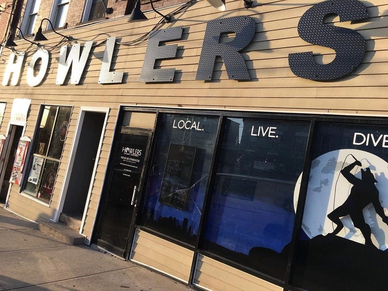 Howlers in Bloomfield