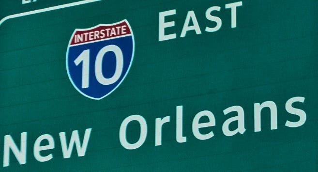 I10 sign