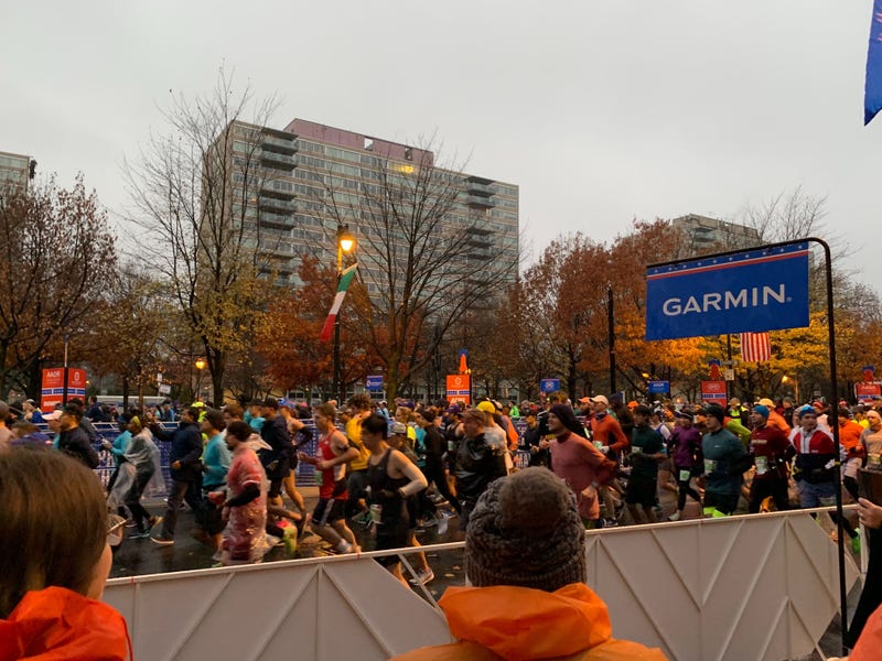 Runners start down the Parkway to kick off the 26.2-mile 2019 Philadelphia Marathon