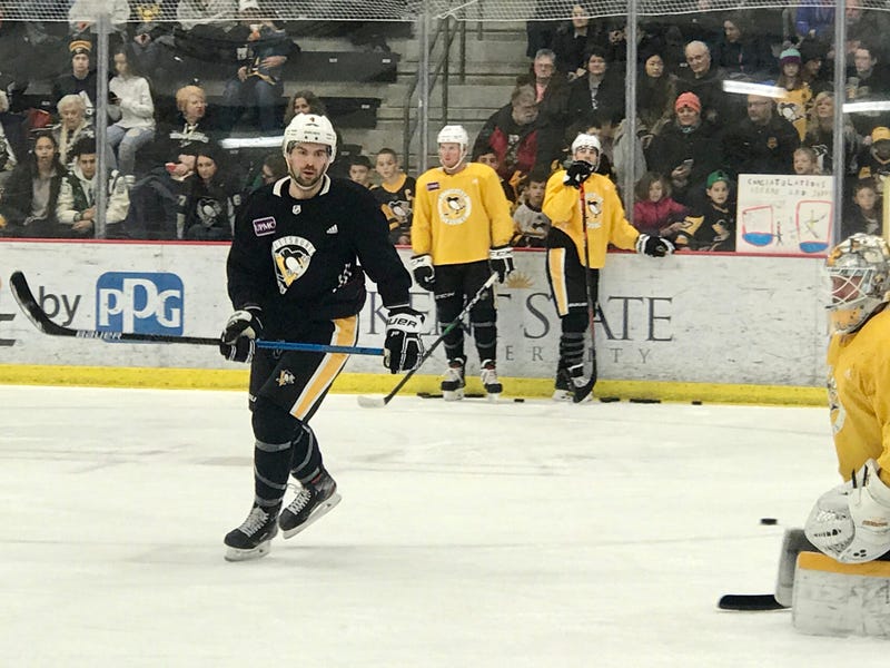 Penguins defenseman Justin Schultz at practice in January 2020