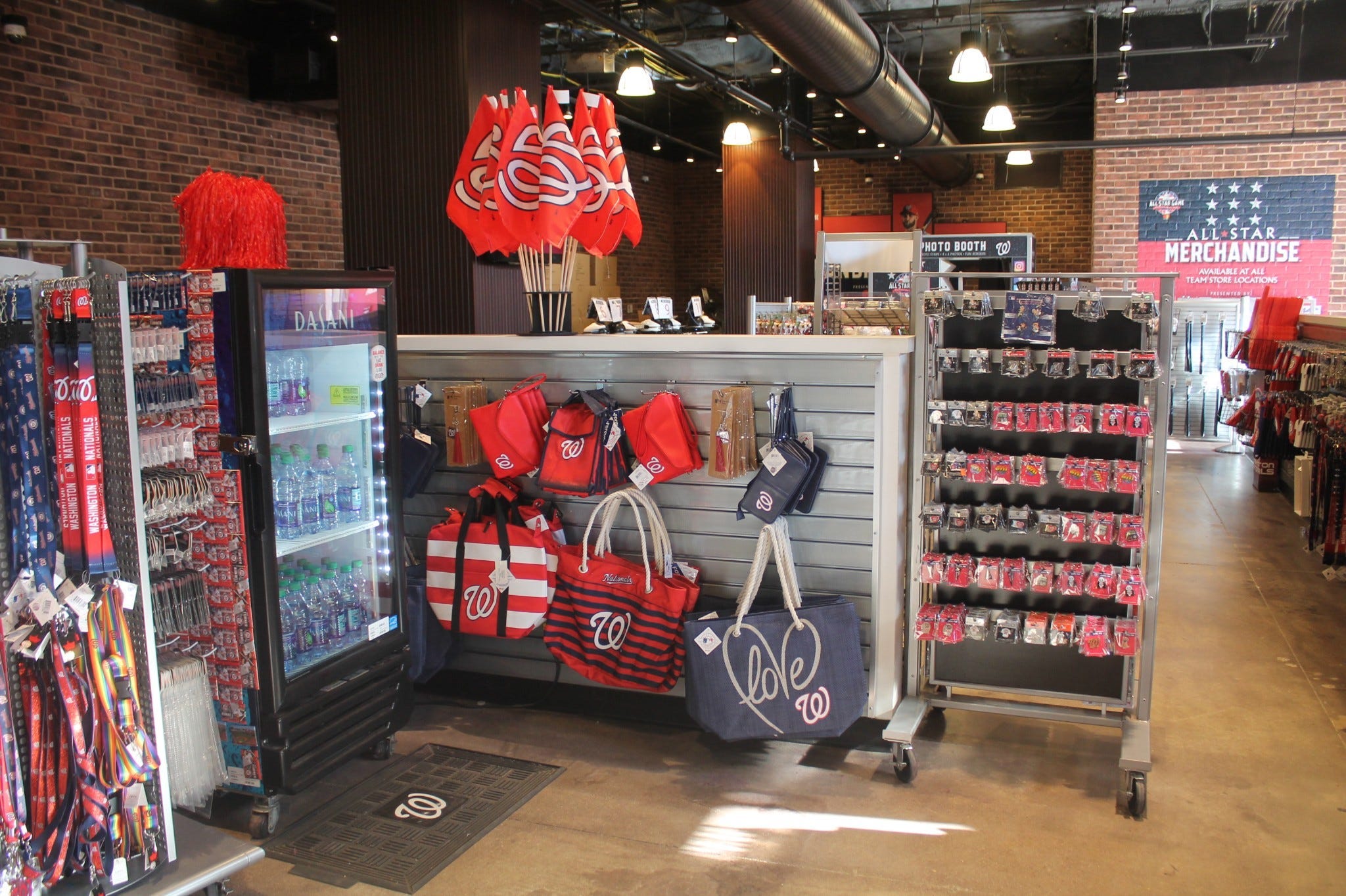 nationals fan store