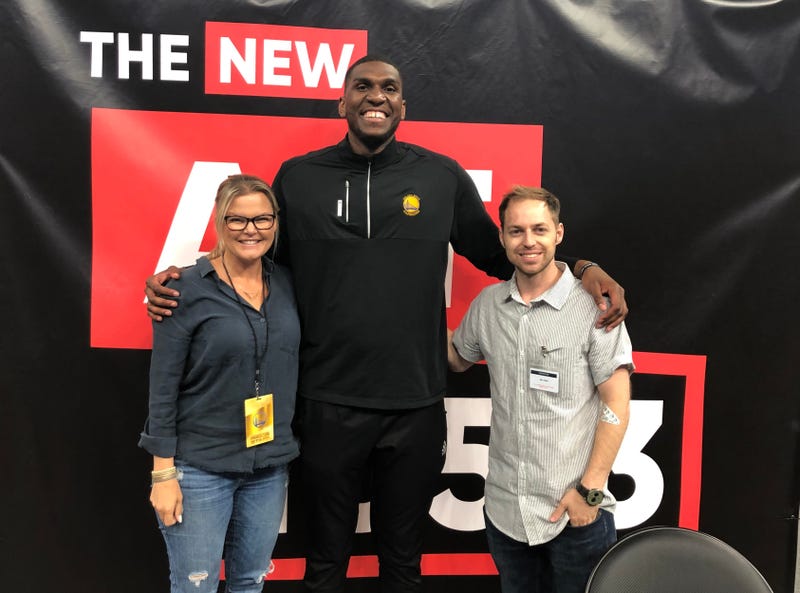 Kevon Looney with DK and Dallas