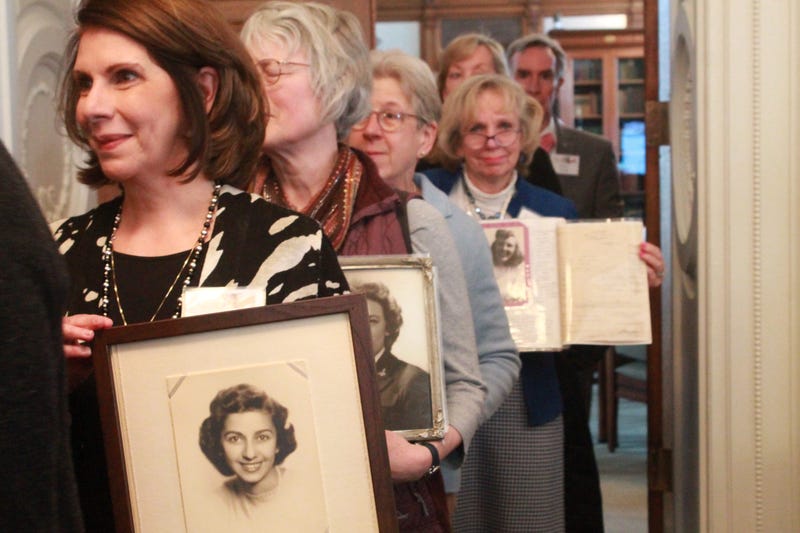 Library of Congress hold reunion event for WWII veterans