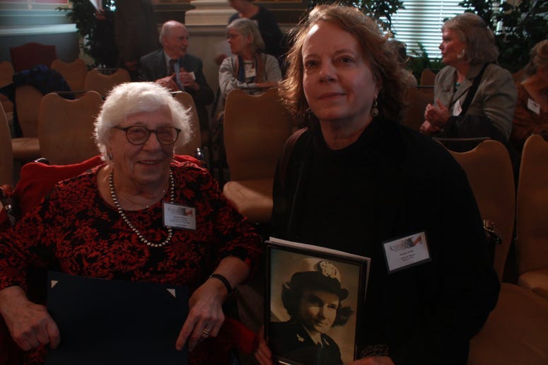 Library of Congress hosts first-ever reunion of women World War II veterans