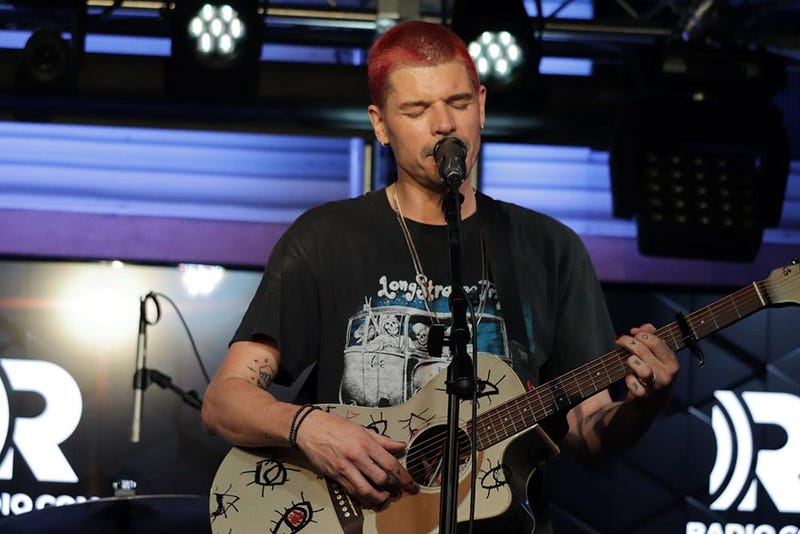 GROUPLOVE Performs at ALT 92.3 Pop Up Sessions in NYC