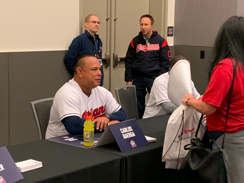 Carlos Baerga signed and joked with fans