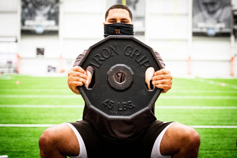 Cleveland Browns left tackle Jedrick Wills