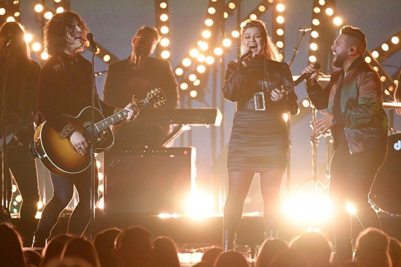 kelly_clarkson