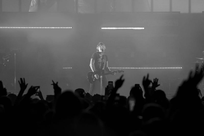 Keith Urban at LakeShake by Allison Cipra Photography