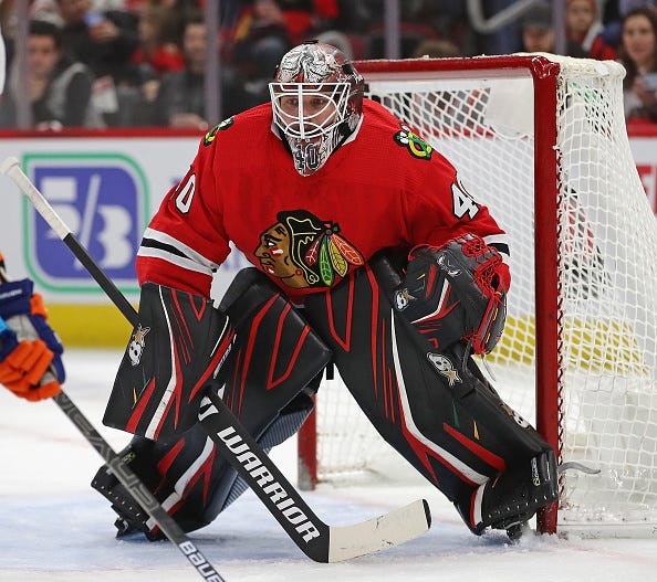 Robin Lehner minds the net for the Chicago Blackhawks.