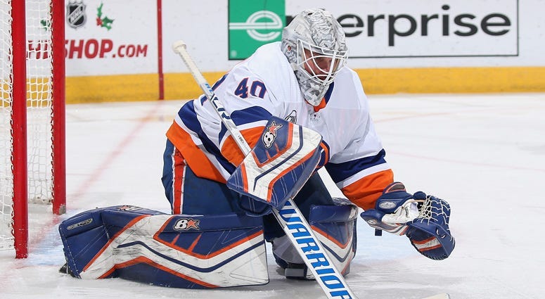 Islanders goalie Robin Lehner