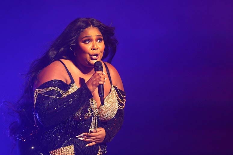 Lizzo, Twitter
