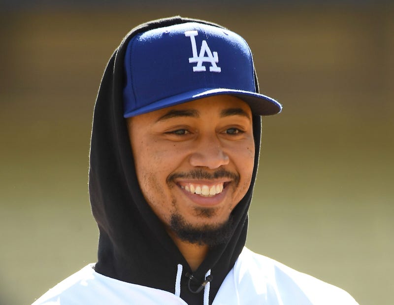 Mookie-Betts-Dodgers-GettyI.jpg