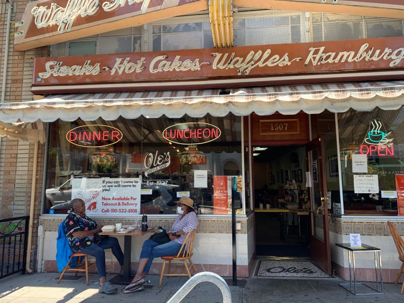 Owners of Ole's Waffle Shop in Alameda sell retirement home to avoid layoffs