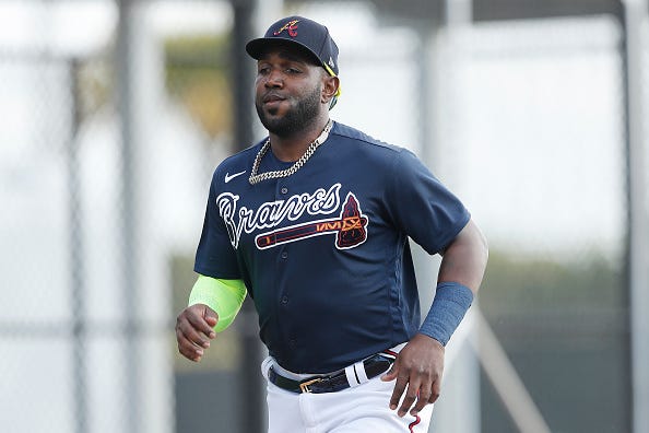 Marcell Ozuna warms up with the Braves in spring training.
