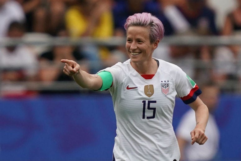 It wasn't easy, and at times there was doubt, but defending champion the US can look ahead to a mouthwatering quarterfinal clash against host France after a 2-1 win over a resolute Spain.