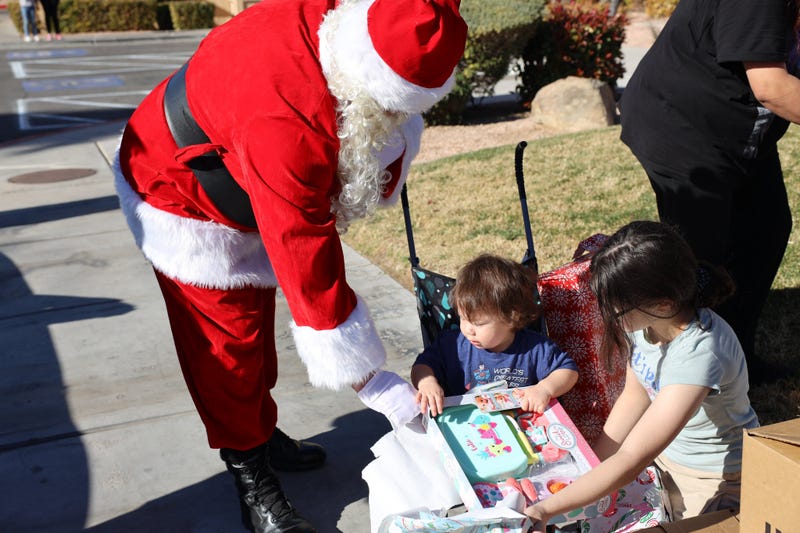 Las Vegas Metro Police's "santa Cops" caravan