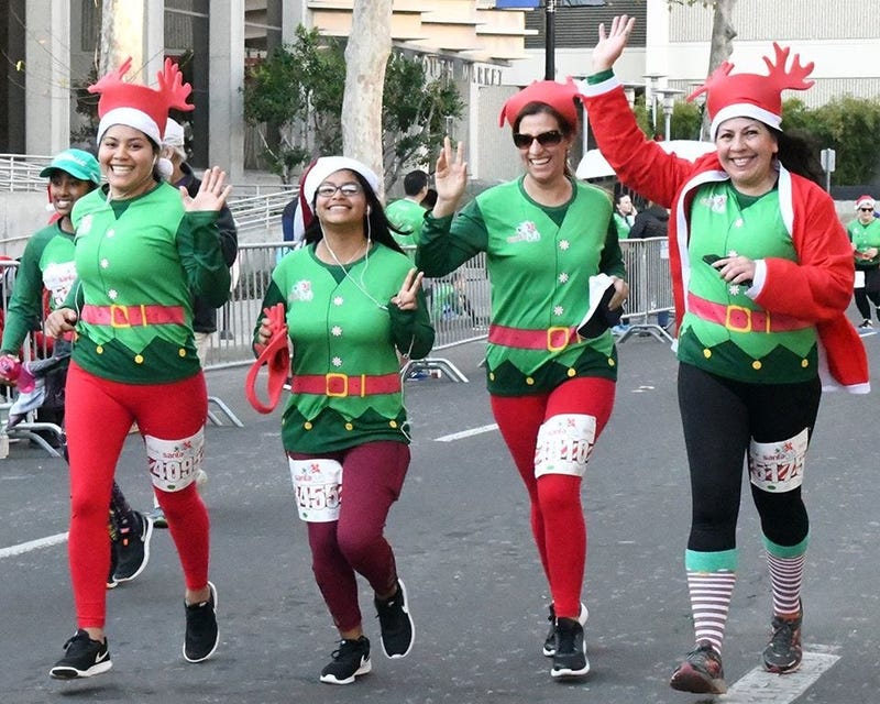 Participants at the Santa Run Silicon Valley