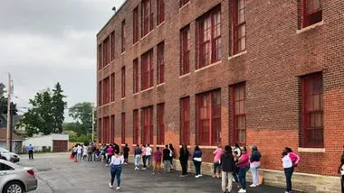 Buffalo Parents wait for Tech help