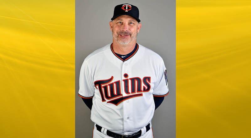 Twins bench coach Derek Shelton
