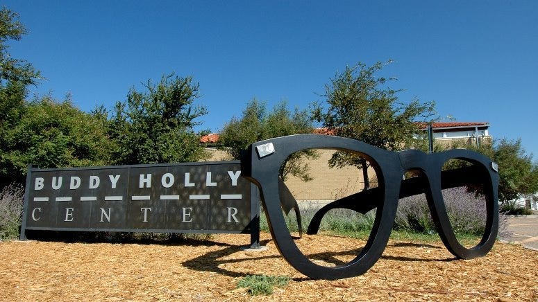UST-LUBBOCK KRT PHOTOGRAPH BY MILTON ADAMS/FORT WORTH STAR-TELEGRAM (DALLAS OUT) (October 9) You can get an eyeful of Buddy Holly memorabilia, including his Fender Stratocaster guitar, glasses, stage clothes and tour itineraries