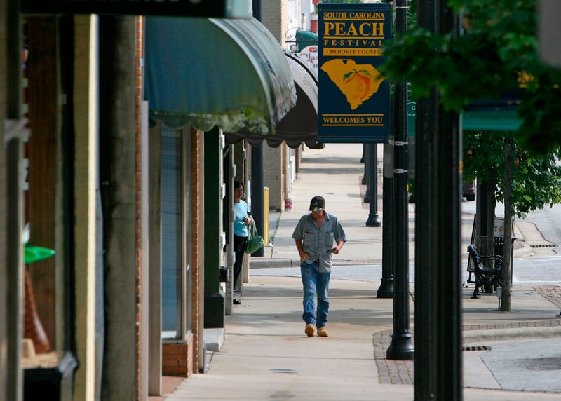 Man Walks in Gaffney - Imagn