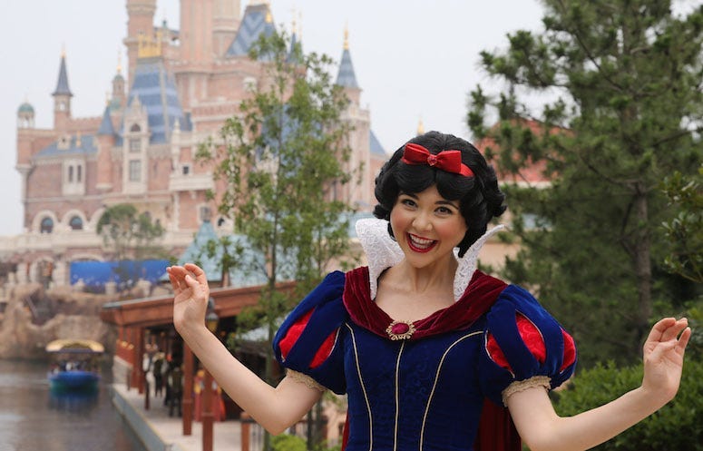 Snow White, Disneyland, Shanghai, 2016