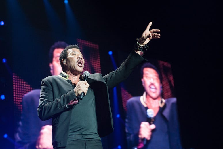 Lionel Richie, Concert, Singing, Barclaycard Arena, 2016
